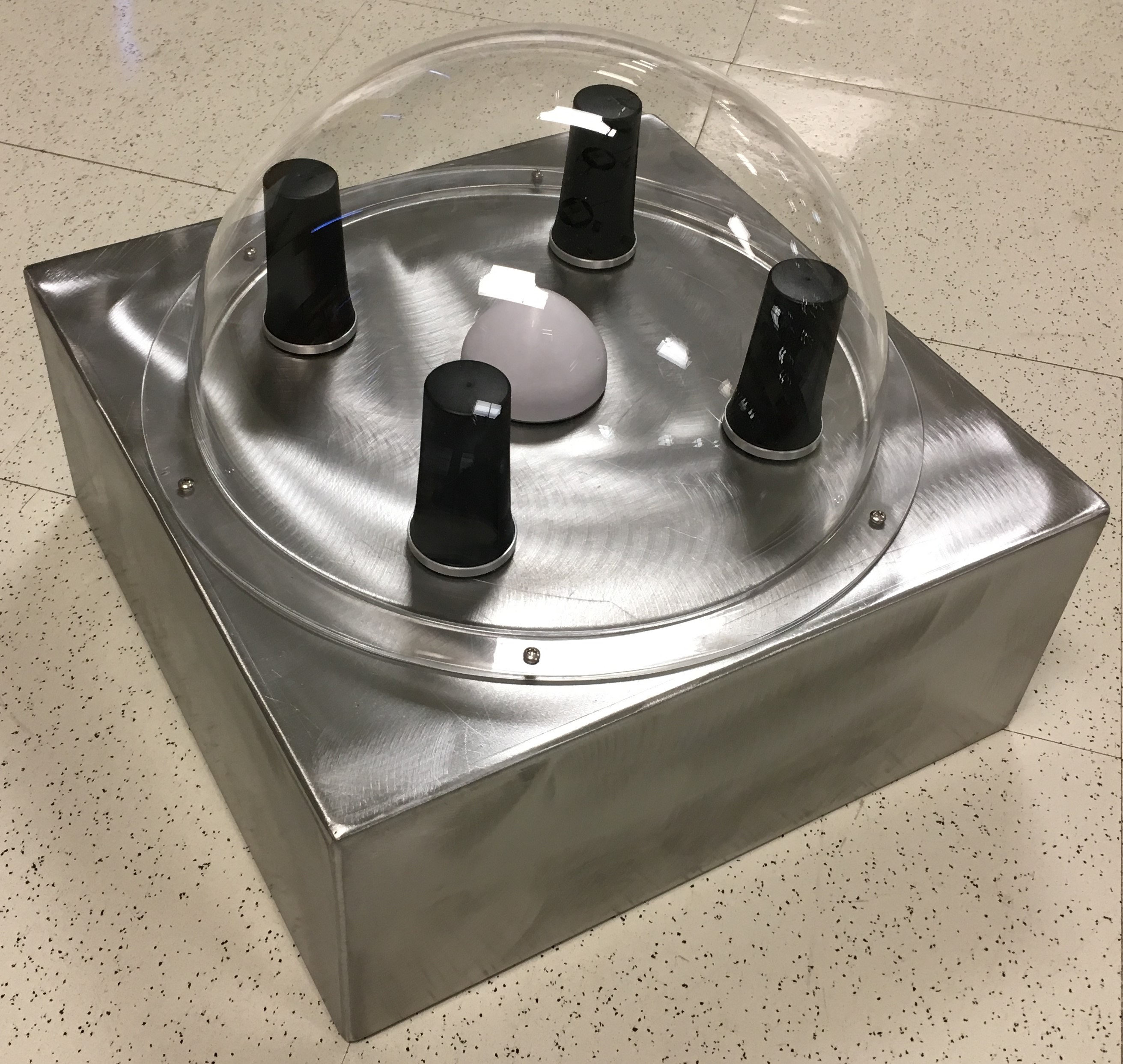medium antenna unpainted.JPG