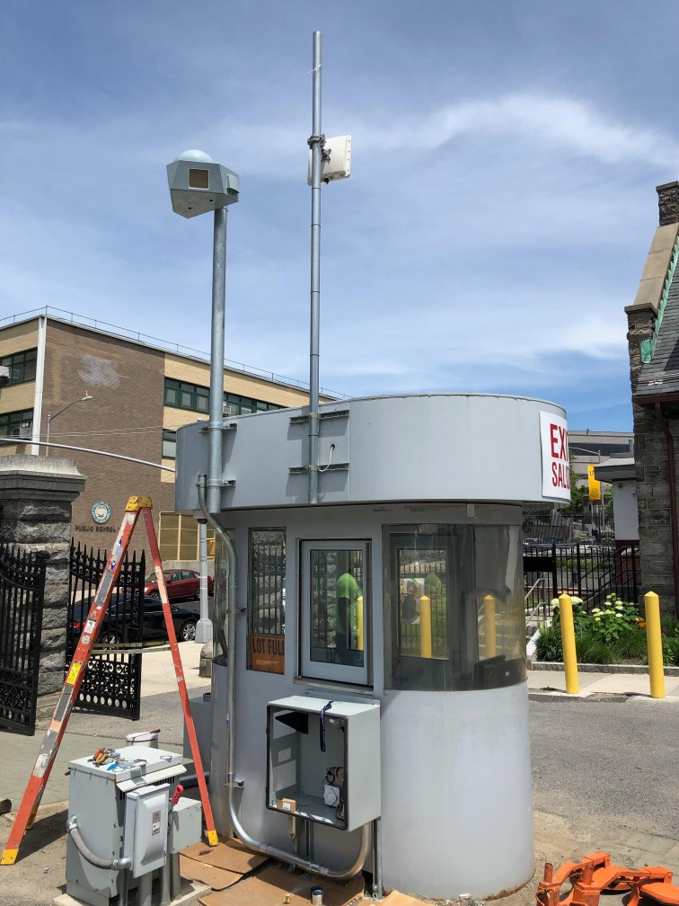 medium_mmwave_antenna_deployed.jpg